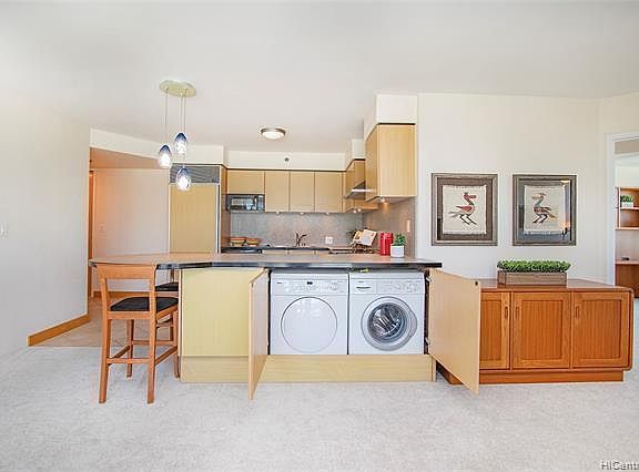3rd image of 801 King St APT 3907