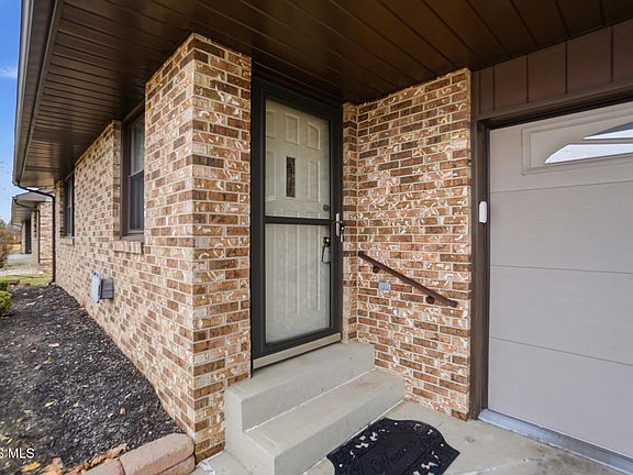 3rd image of 1813 Manor Hill Rd #10