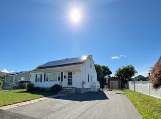 13 Saint John St, Dartmouth, MA 02748