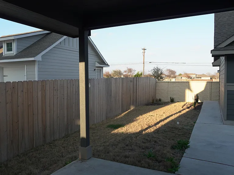 1432 Weatherford Ln — Photo 37