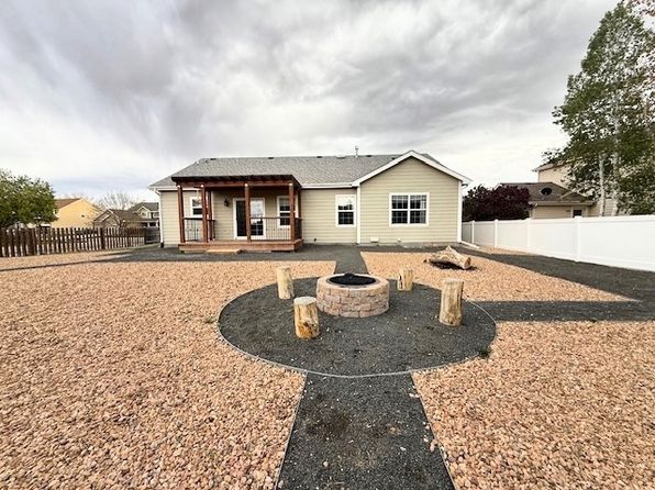 1400 Waterwood Dr, Windsor, CO 80550