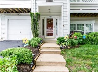5128 Castle Harbor Way #1-79, Centreville, VA 20120