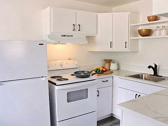 3rd image of 425 E Willamette Ave APT 30