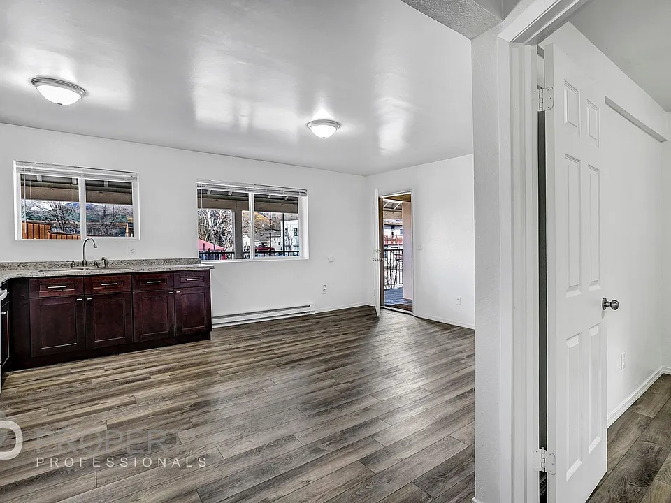 777 Main St #9