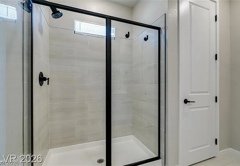 109 Medianoche St — Photo 42
