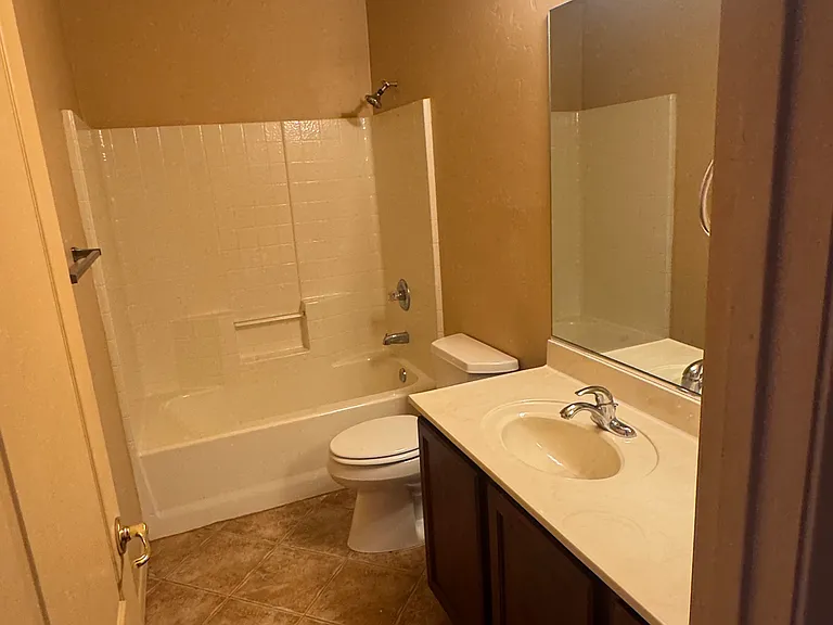 1870 Horizon Way #D — Photo 9