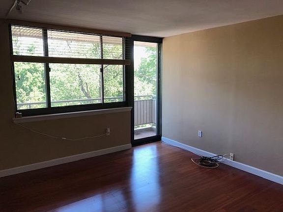 4th image of 4201 Lee Hwy APT 304