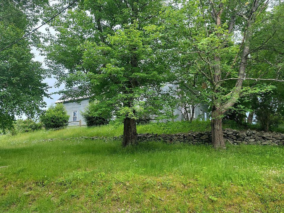 2nd image of 612 N Mountain Rd