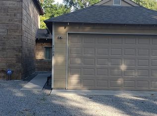 210 N Rowe St #B, Pryor, OK 74361