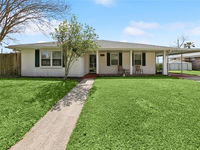 2109 Riverbend Dr, Violet, LA, 70092