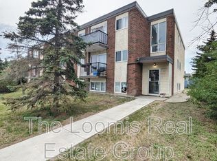 11308 127th Ave NW, Edmonton, AB T5E 0C5