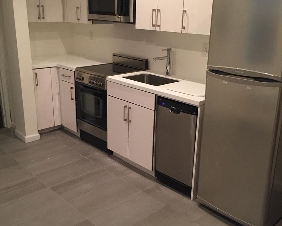 1st image of 330 S 15th St #1R