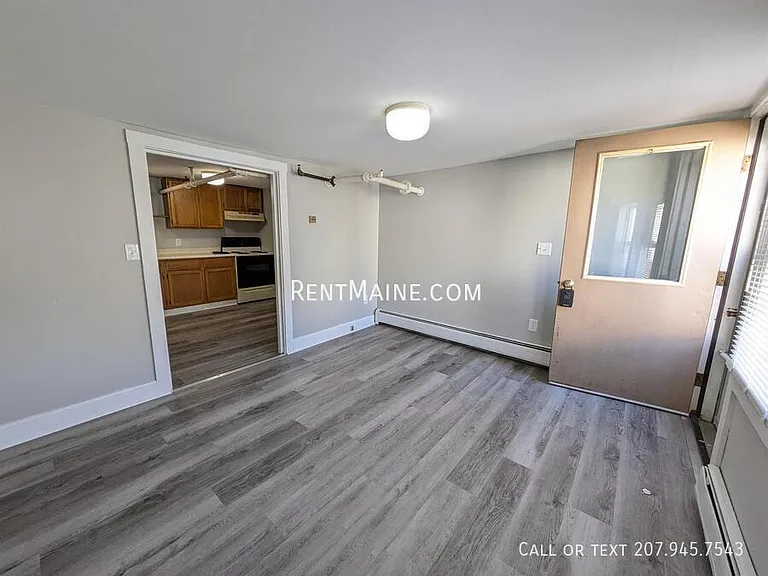 2412 Western Ave #E — Photo 4