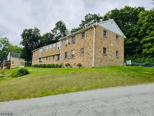 54 Mill St #C Photo 1