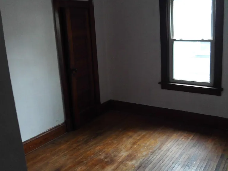 1517 Lincoln Ave — Photo 5
