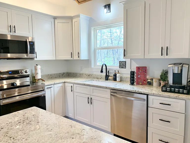 110 Acadia Dr — Photo 4