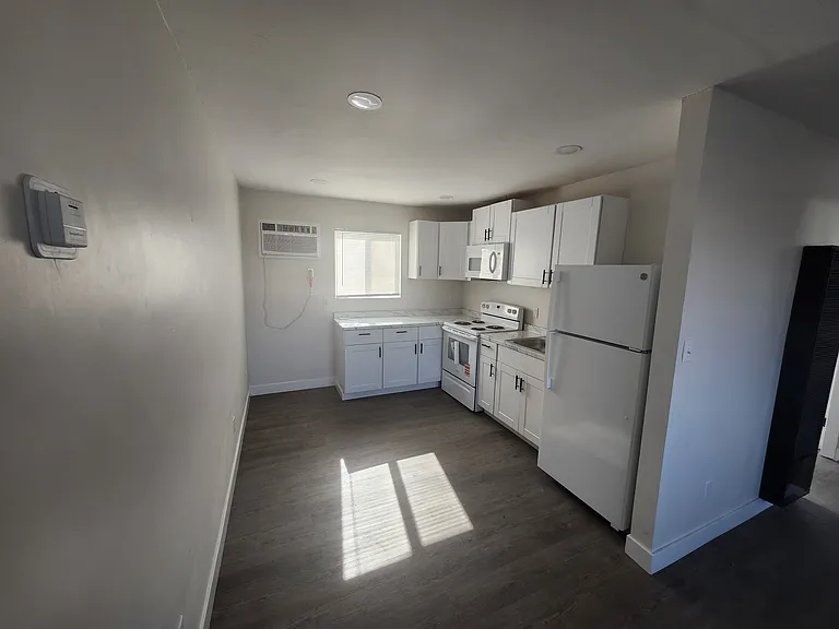 5017 Olivehurst Ave #F — Photo 11