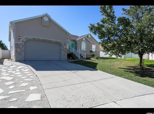 3625 S Glimmer Bay Dr, Magna, UT 84044