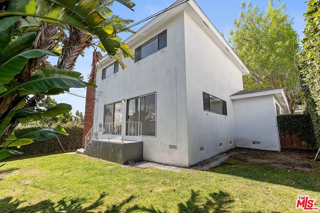 4 bed, 2.5 bath, 2365 sqft, $10,000 — Photo 3