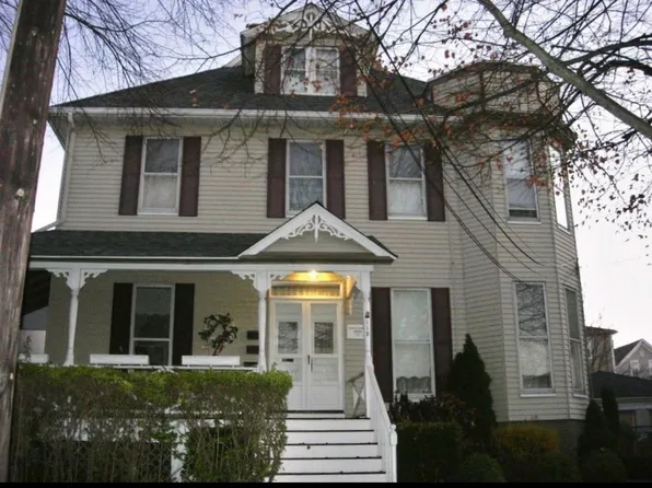 118 Franklin St #2, Bristol, RI 02809