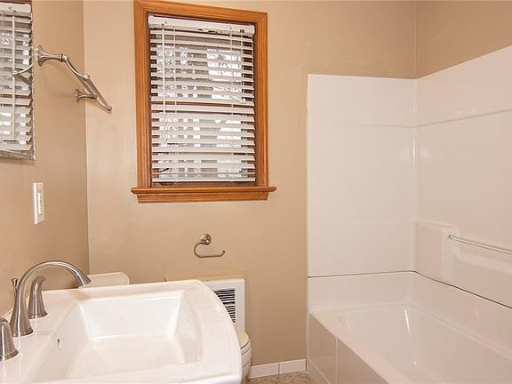 5th image of 4849 Old Harris Ln