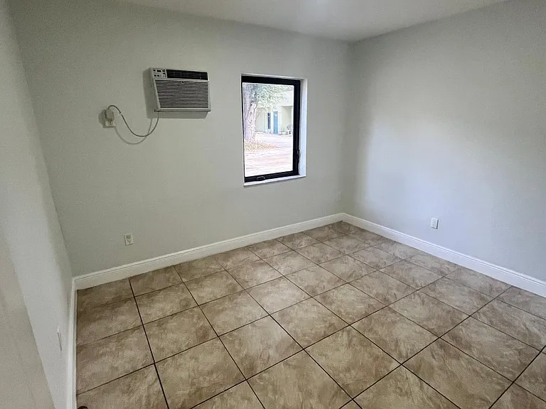 18257 NW 23rd Ave #1 — Photo 4
