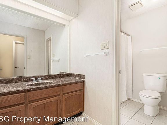 5th image of 2303 Stoney Trail Cir