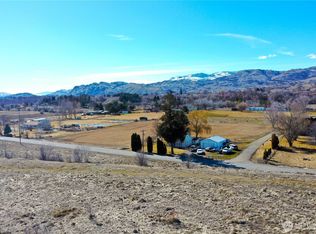 2 Duck Lake Rd, Omak, WA 98841