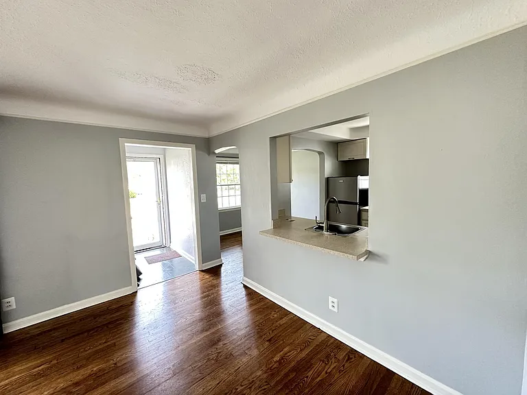5680 Shawnee Dr — Photo 4