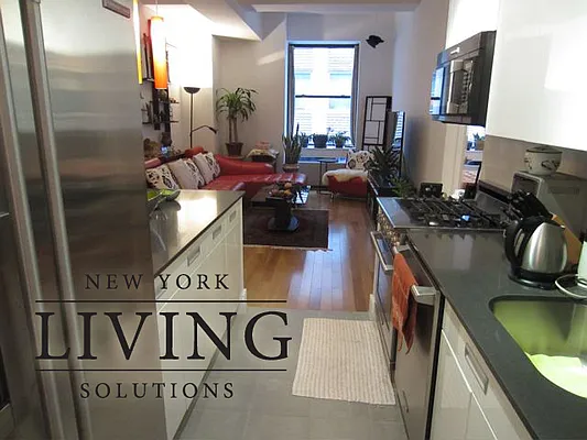 Rented by NY Living Solutions | media 38
