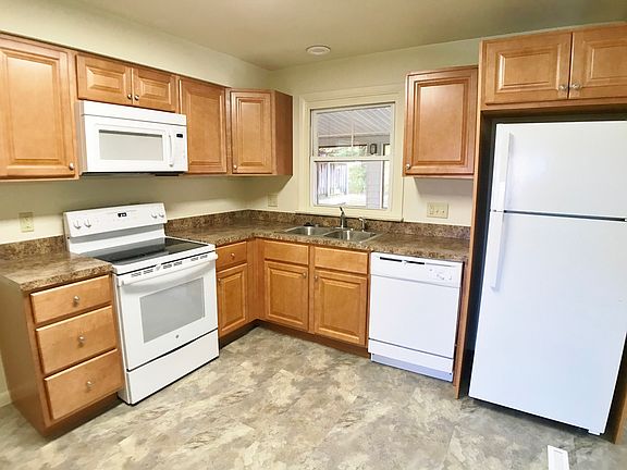 3rd image of 112 Welty Ln #112