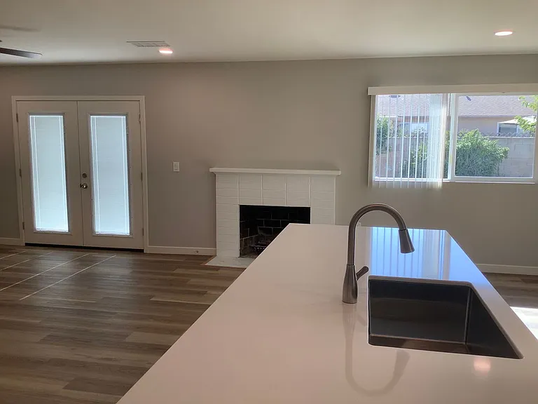 7455 Baltic St — Photo 4