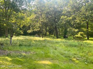 26 Ash Tree Ln, White Haven, PA 18661