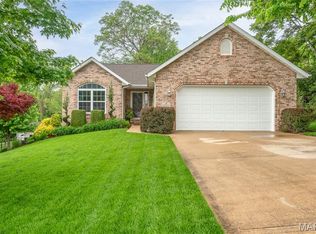 7 Brookwood Dr, Collinsville, IL