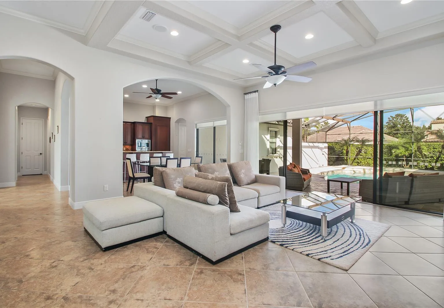 4 bed, 2817 sqft, $6,990 — Photo 4