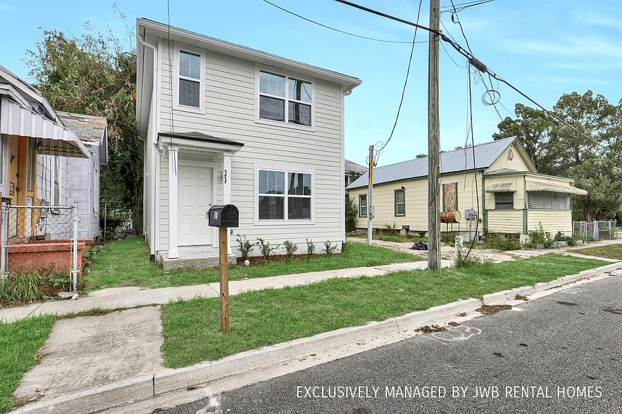 1st image of 1023 E 5th St