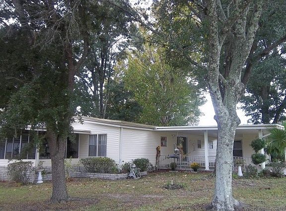 3rd image of 6304 Lakewood Dr Unit D
