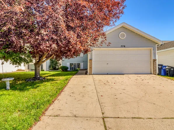 770 49th St S, Fargo, ND 58103