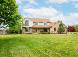 6000 Whispering Mdws, Canfield, OH 44406