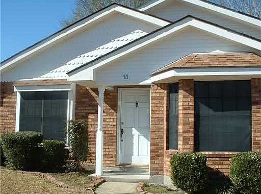 2nd image of 13 Pampas Dr