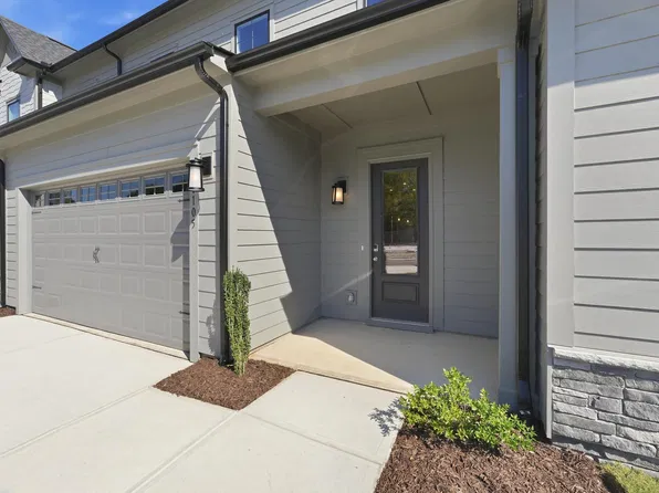 1105 Palisade Bluff Ln, Apex, NC 27502