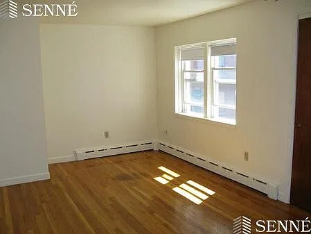 Studio, $2,100 — Photo 2