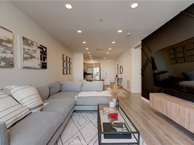 1234 Wilshire Blvd APT 514, Los Angeles, CA, 90017