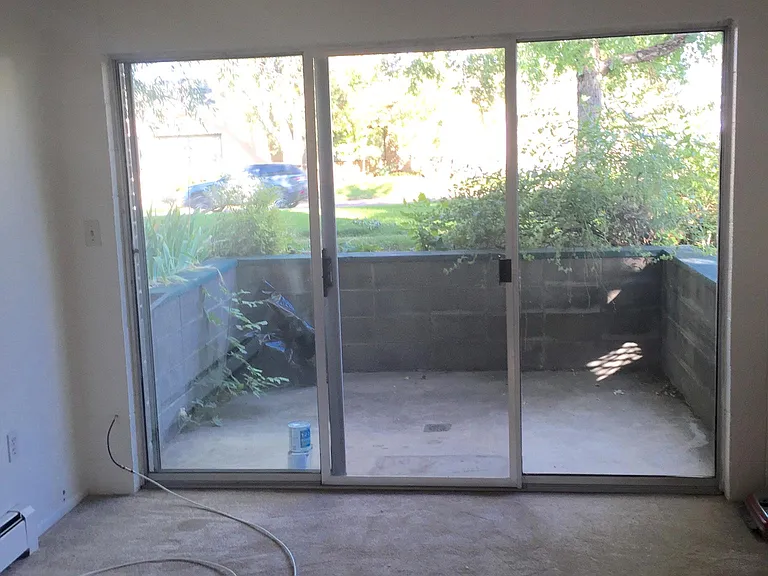 Livingroom with access to the private porch