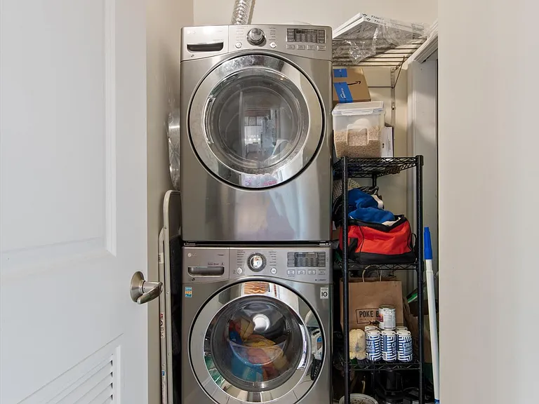 2310 W Nelson St #301 — Photo 21