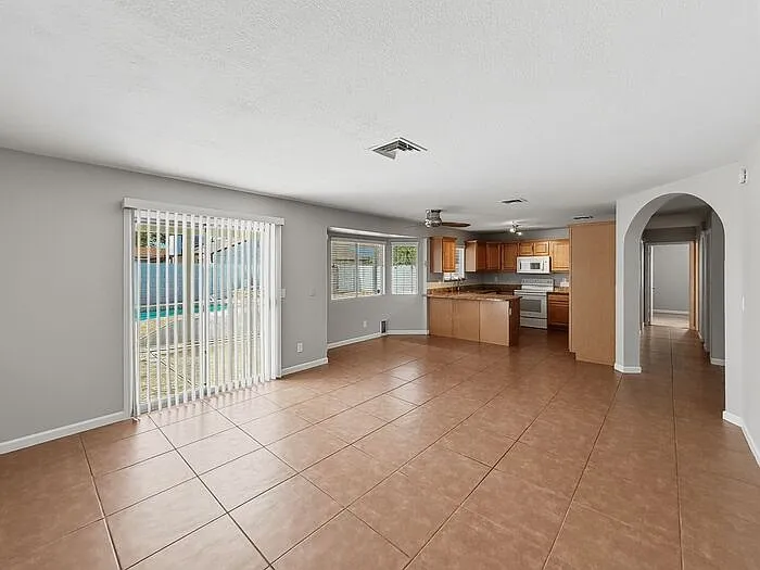 4910 W Gail Dr — Photo 15
