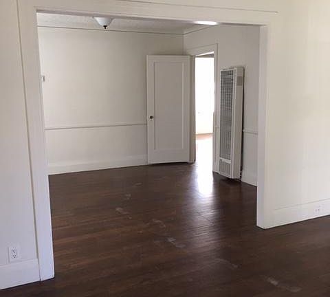 4th image of 1434 Corson St