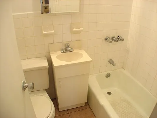 Rented by Glasser Realty LLC | media 6