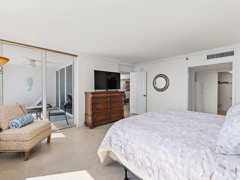 840 Ocean Dr #905 — Photo 21