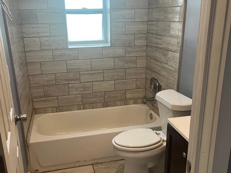25 Nesmith Ave — Photo 5